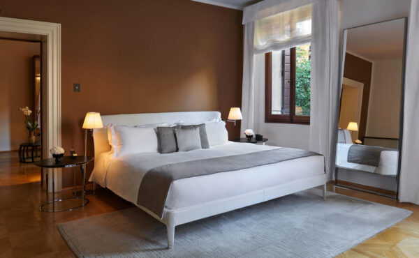 Venice Luxury Bedroom Set - Image 4